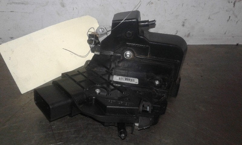 SERRURE DE PORTE RODS AVANT DROIT V50 (MW) (|30799302|), Utilisé, Volvo