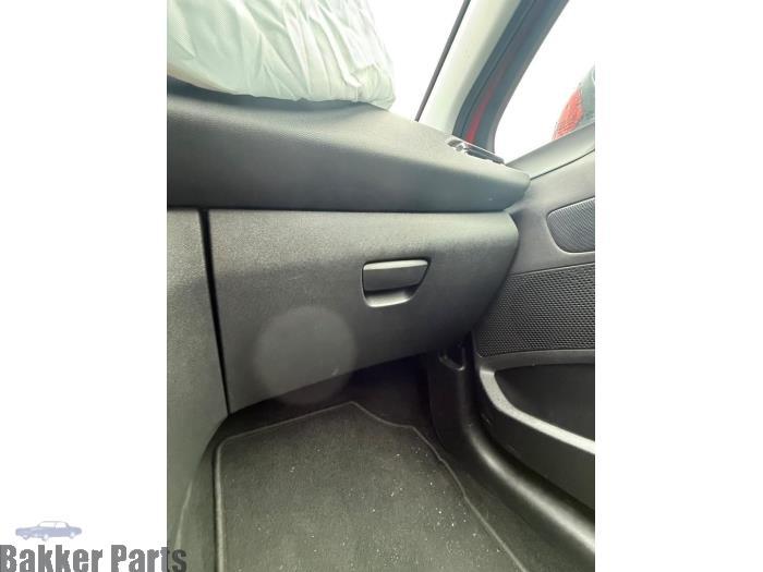 Boîte à gants d'un Peugeot 208, -, 3 mois de garantie, Utilisé, -