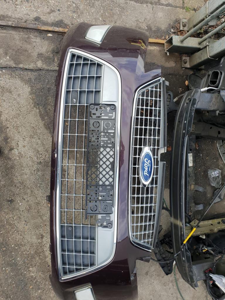FORD MONDEO VOORBUMPER BJ 2011, Gebruikt, -, Voor, -