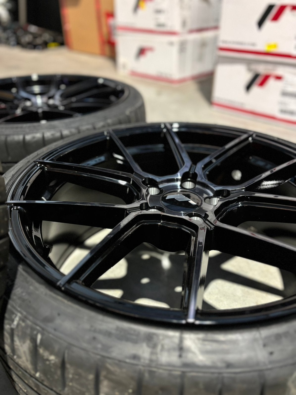 19” japan racing jr30 gloss black/machined face, Enlèvement