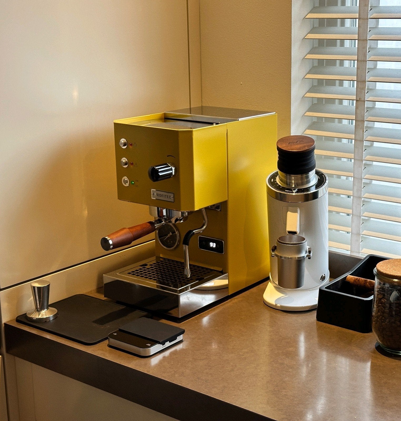 Profitec Go + DF 64 gen 2 maler + accessoires, Electroménager, Cafetières, Machine à espresso, Réservoir d'eau amovible, Enlèvement