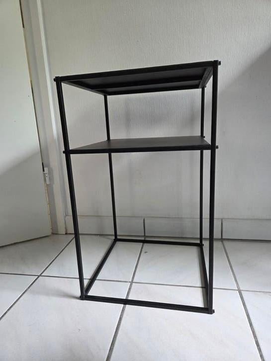 Zwarte sidetable, Enlèvement, Utilisé