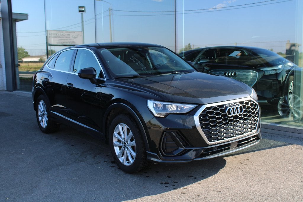 AUDI Q3 35TFSI LEDER-APP C-VEEL OPTIES, Auto's, Audi, Dealer onderhouden, 1498 cc, Zwart, Leder
