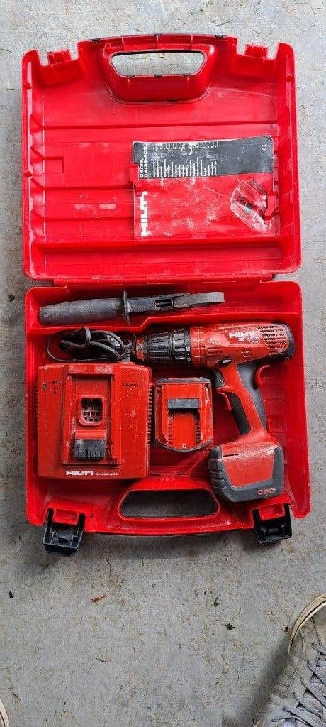 Visseuse Hilti, Bricolage & Construction, Outillage | Foreuses, Enlèvement, Utilisé, Perceuse, 600 watts ou plus