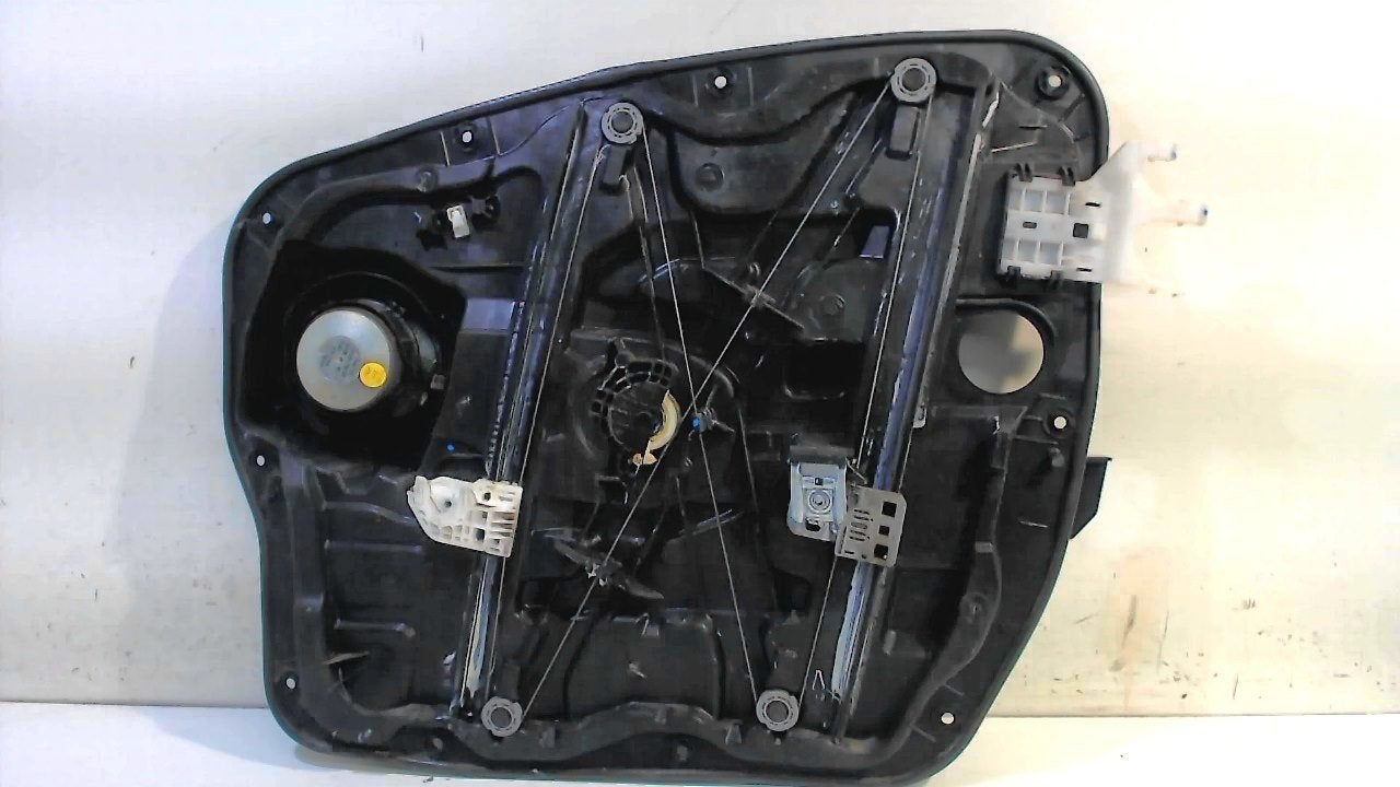 Raammechaniek elektrisch links voor Hyundai Santa Fe, Onderdelen@venauto.nl, Van der Ven Autorecycling B.V., Ettenseweg 76, 4706 PB Roosendaal, The Netherlands