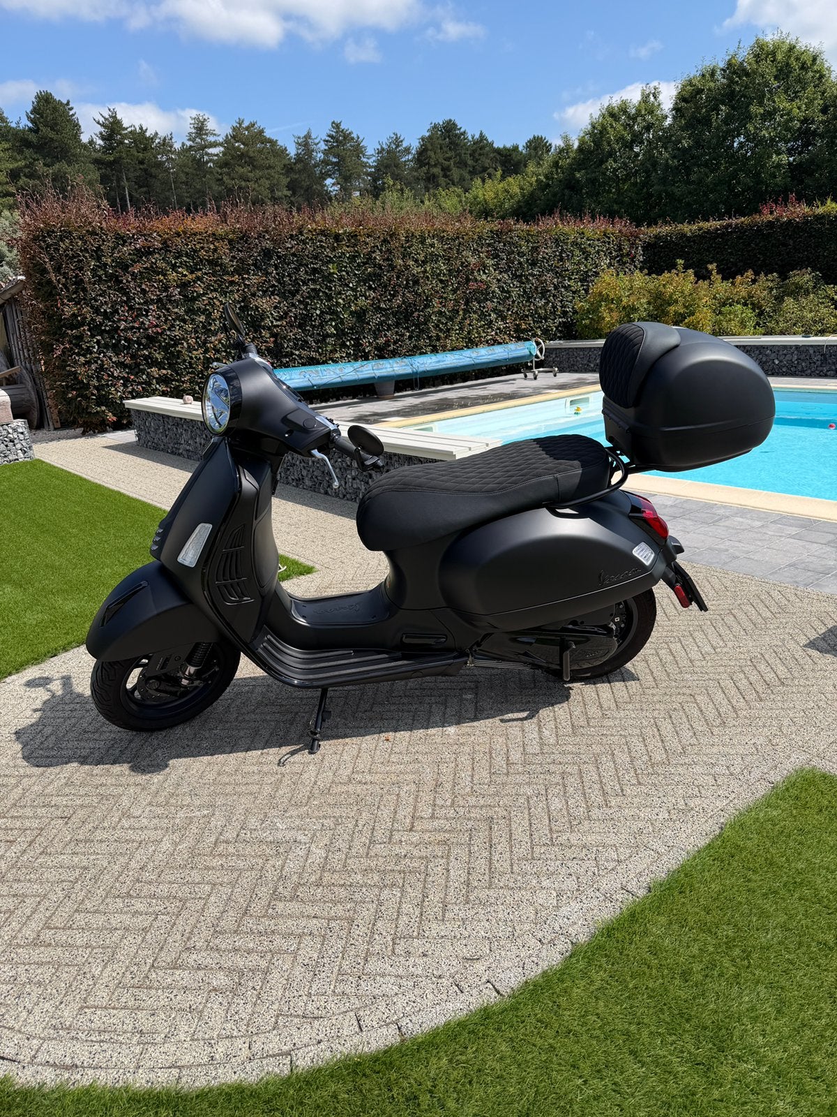 Vespa GTS SuperSport 300cc - full black, Motoren, Motoren | Piaggio, Particulier, Super Sport, 12 t/m 35 kW, 1 cilinder, LED Verlichting
