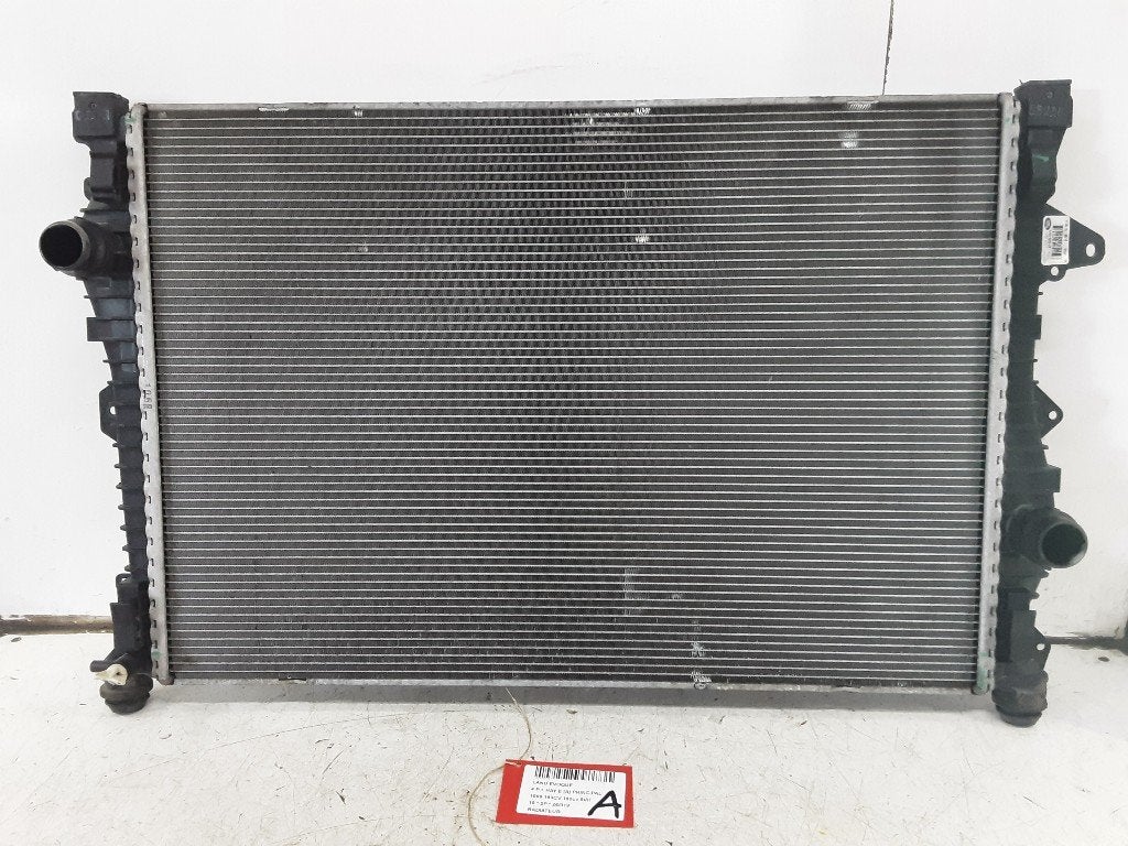 RADIATEUR EAU Range Rover Evoque II (LZC / LZS / LZH), Campus Kronberg 7
61476  Kronberg im Taunus, DE, Land Rover, Utilisé, Jaguar Land Rover Deutschland GmbH