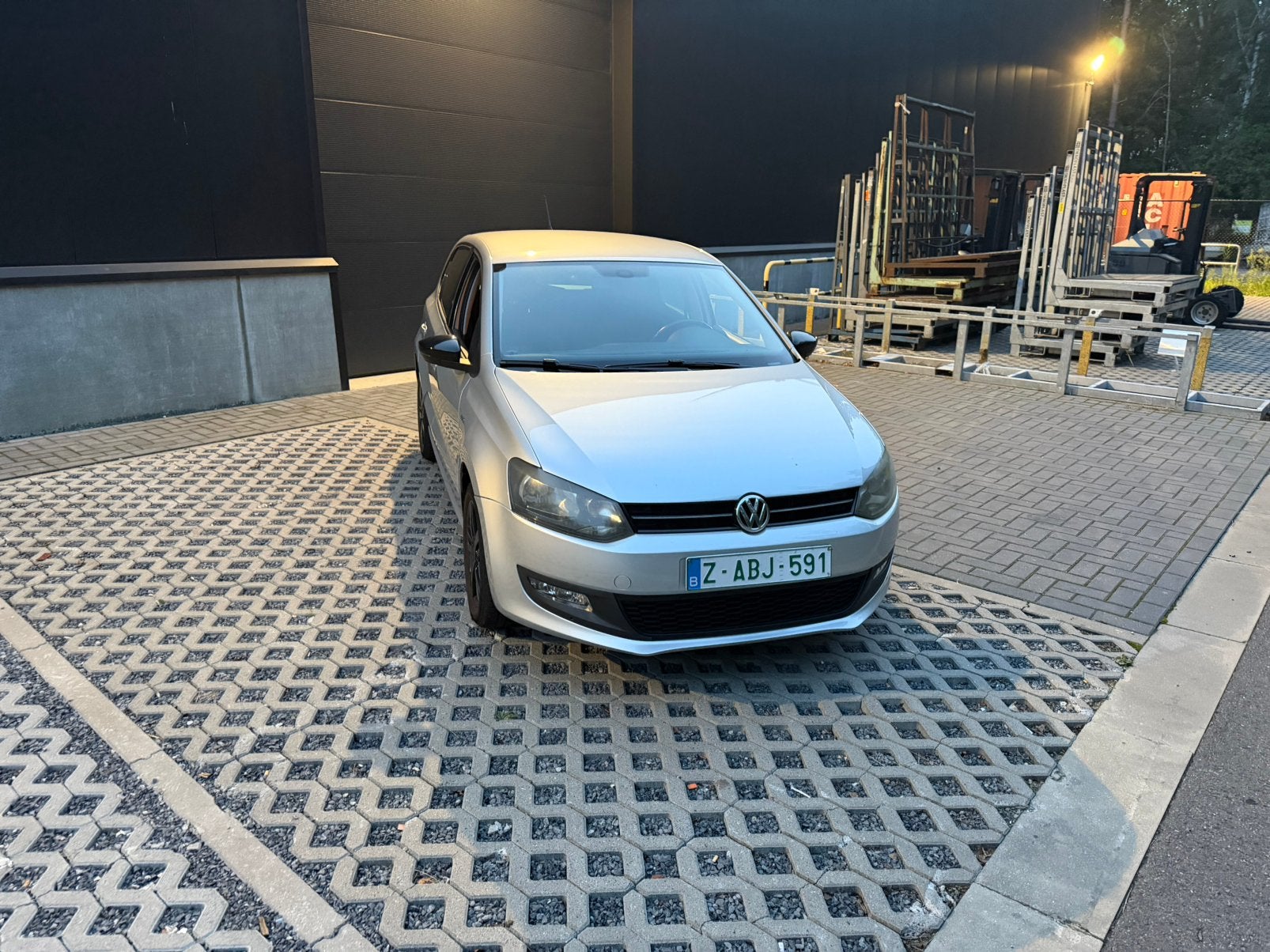 Volkswagen polo 1.2 TSI CARPlay airco NAV gekeurd v verkoop, Auto's, Volkswagen, Euro 6, Handgeschakeld, Particulier, Zilver of Grijs