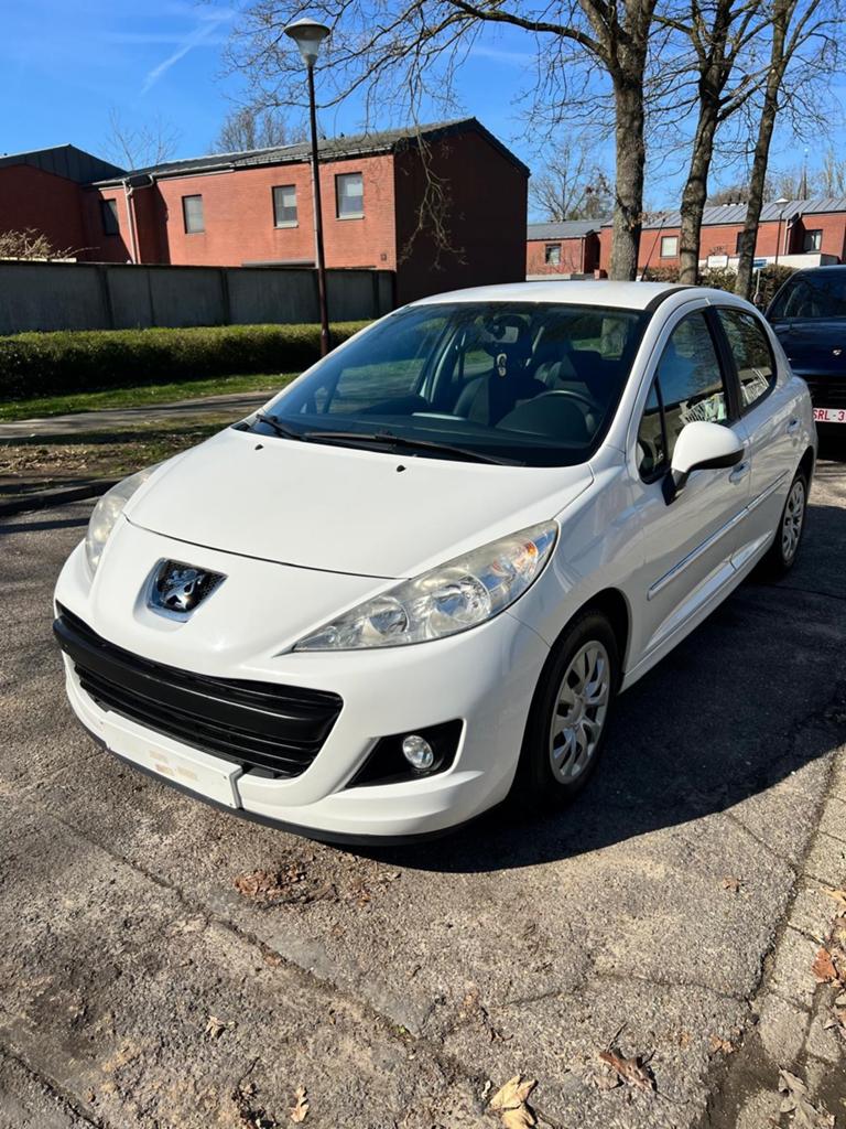 Puegot 207+ 2013 et en très bon état, Autos, Particulier, Achat
