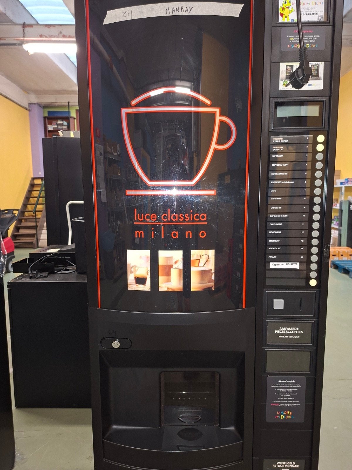 distributeur de café,  boissons chaudes., Enlèvement