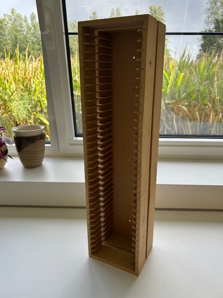 cd rekken, Ophalen, Zo goed als nieuw, Hout, 75 tot 150 discs