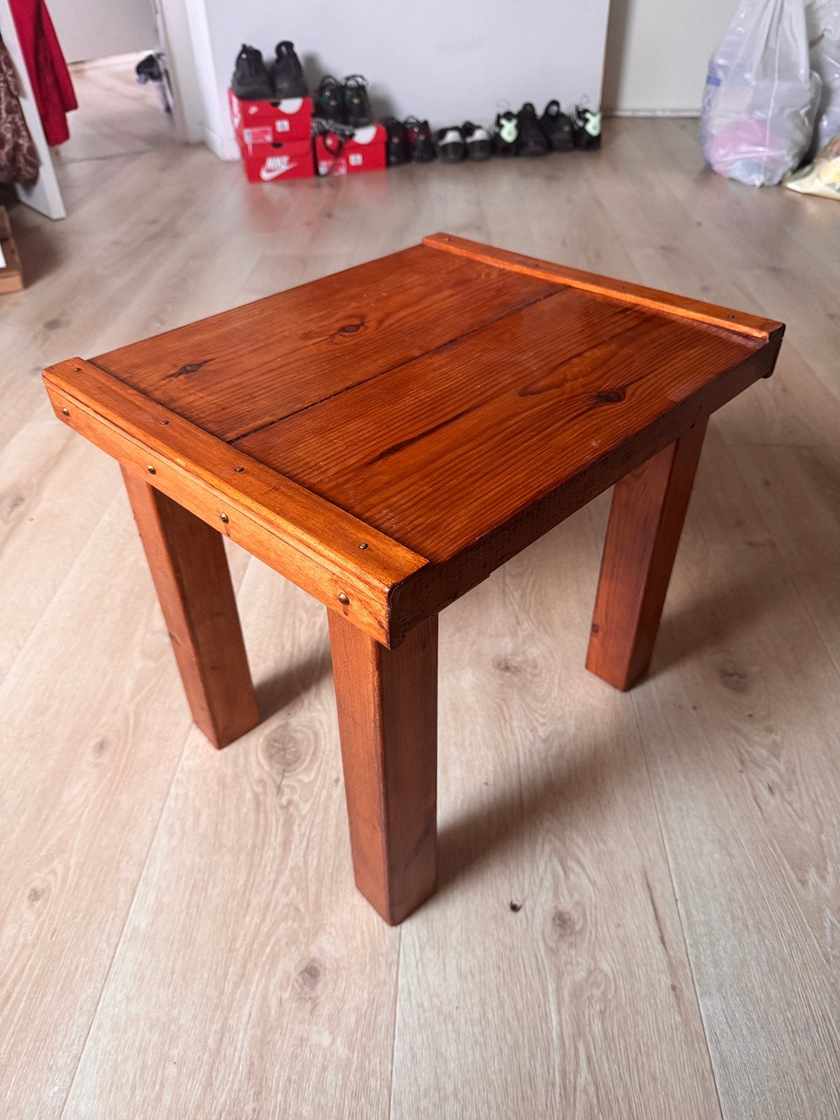 Tabouret en bois, Enlèvement, Comme neuf