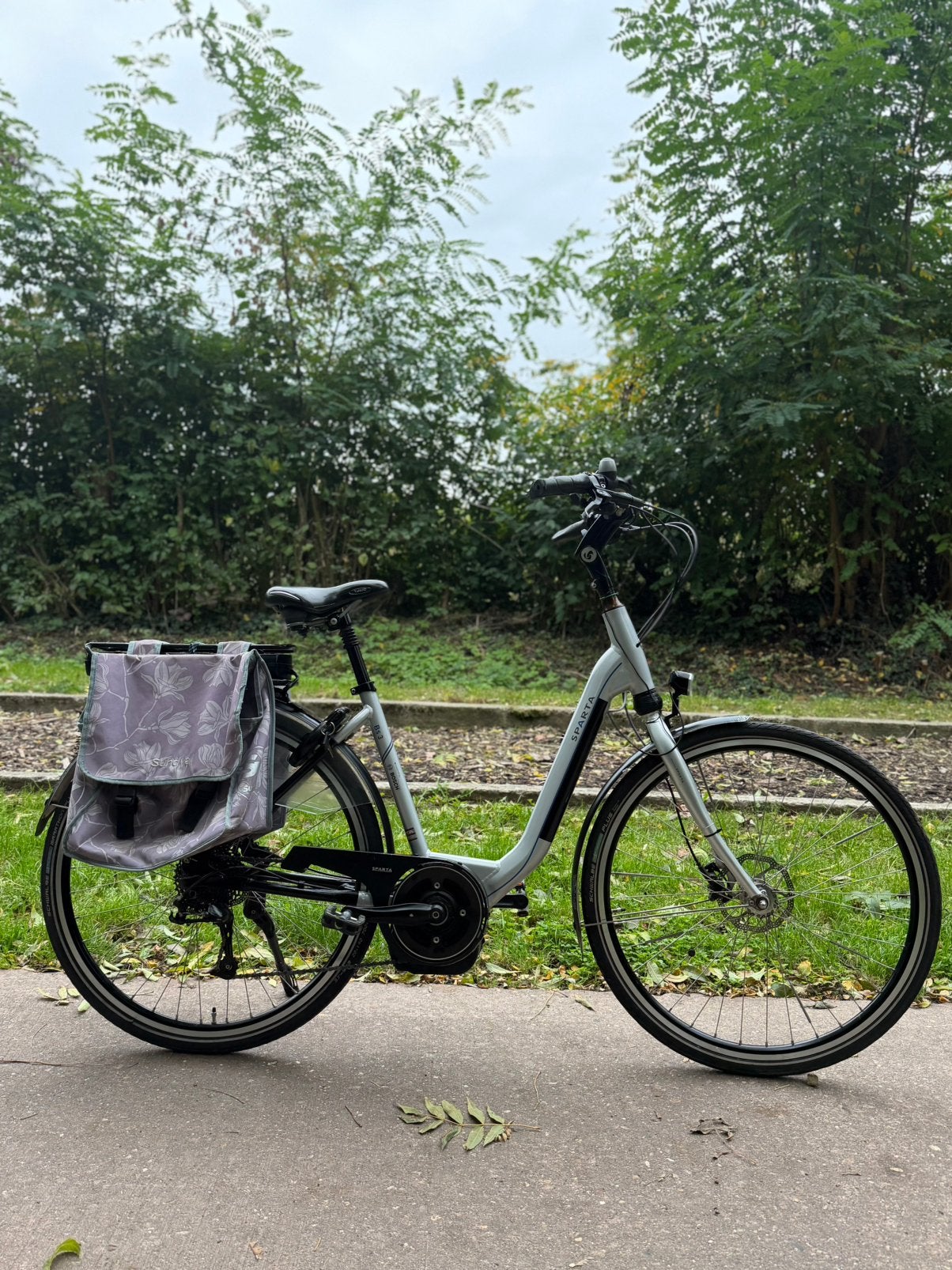 Vélo électrique Sparta pour femmes — moteur central Bosch, Vélos & Vélomoteurs, Enlèvement, Comme neuf, Sparta