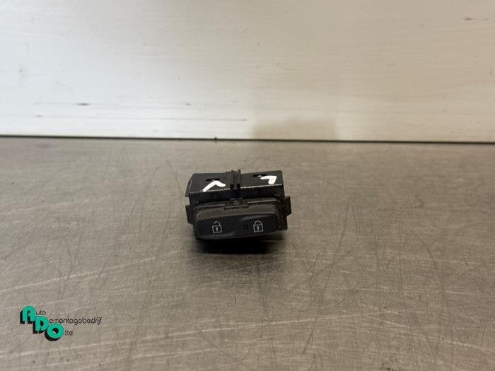 Commutateur verrouillage central des portes d'un Volvo V40 (, -, 3 mois de garantie, -, -