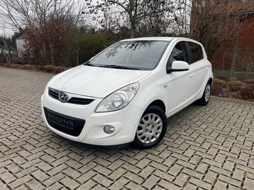 Hyundai i20 1.2 - 2009/148.000km/Benzine/Euro 5 - Gekeurd, Auto's, 57 kW, Stof, Zwart, Wit