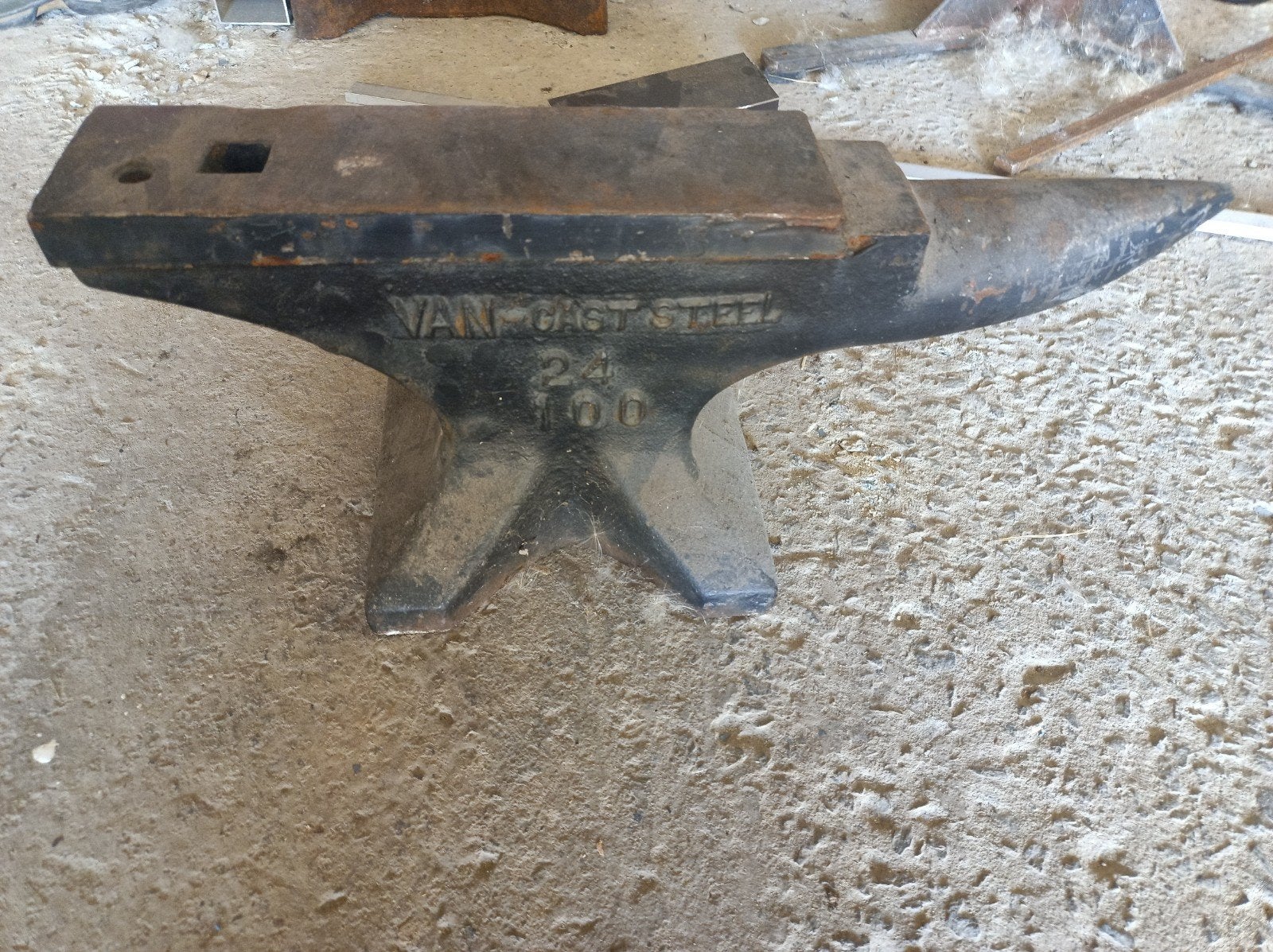 Aambeeld 50 kg, Doe-het-zelf en Bouw, Ophalen