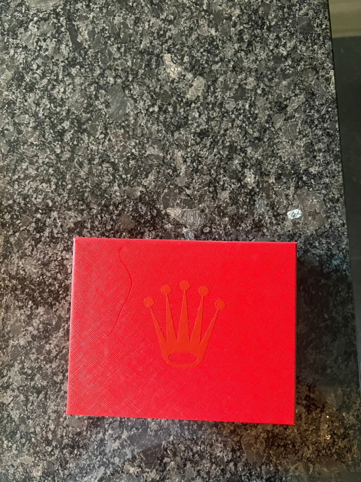 Écrin Rolex en bois laqué rouge, Bijoux, Sacs & Beauté, Accessoires Autre, Enlèvement ou Envoi, Comme neuf