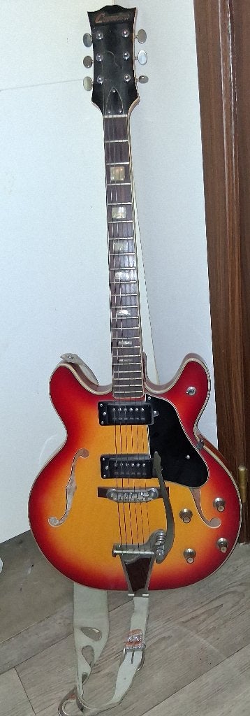Commodore N25 d'époque (Matsumoku, Japon, années 1970), Musique & Instruments, Instruments à corde | Guitares | Électriques, Enlèvement ou Envoi