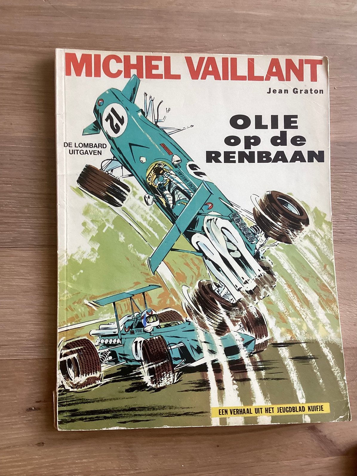 STRIP - Michel Vaillant « Olie op de Renbaan & Nachtmerrie », Boeken, Stripverhalen, Eén stripboek, Ophalen of Verzenden, Gelezen