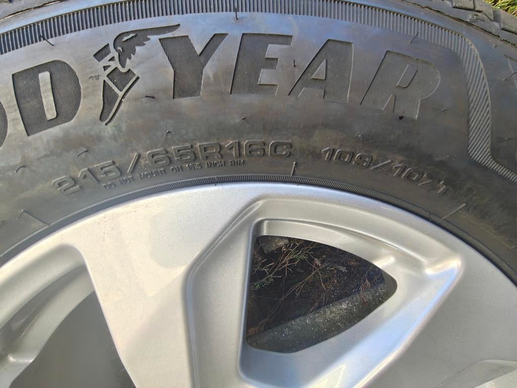 Goodyear Vector 4Seasons Cargo banden + lichtmetalen velgen, Auto-onderdelen, Banden en Velgen, Ophalen, 16 inch, Nieuw, All Season