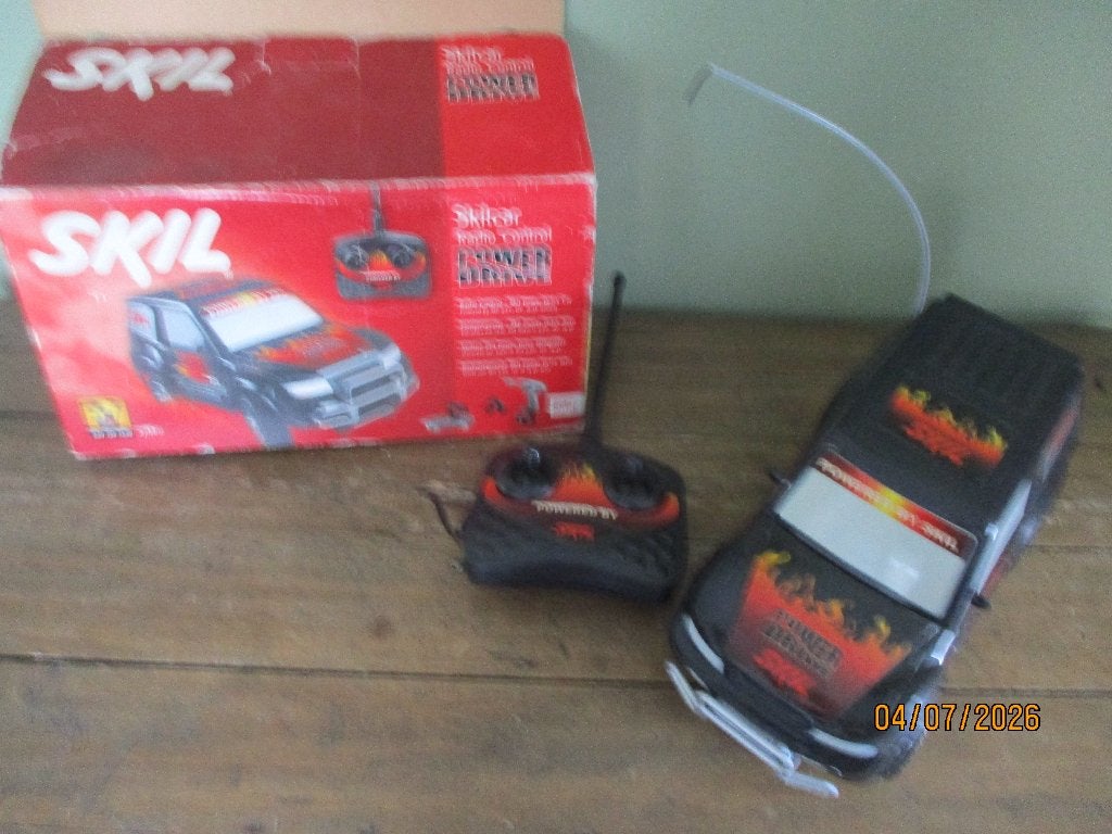 voiture télécommandée Skil car, Enfants & Bébés, Enlèvement ou Envoi, Utilisé, Télécommande