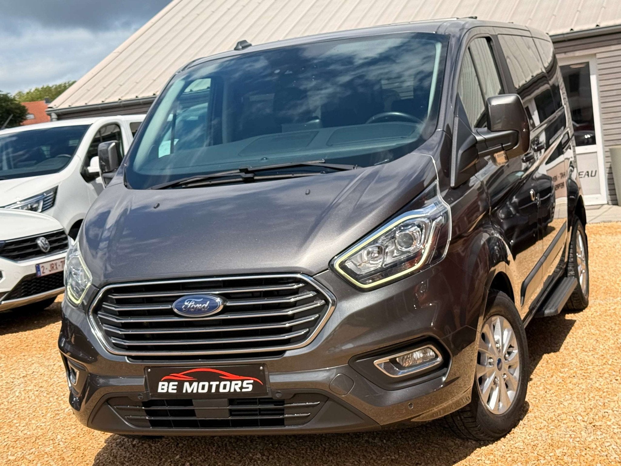 Ford Tourneo Custom 2.0 TDCi 130CV 9PL BOITE AUTO ACC LED GP, Auto's, Ford, Stof, Gebruikt, 4 cilinders, 9 zetels