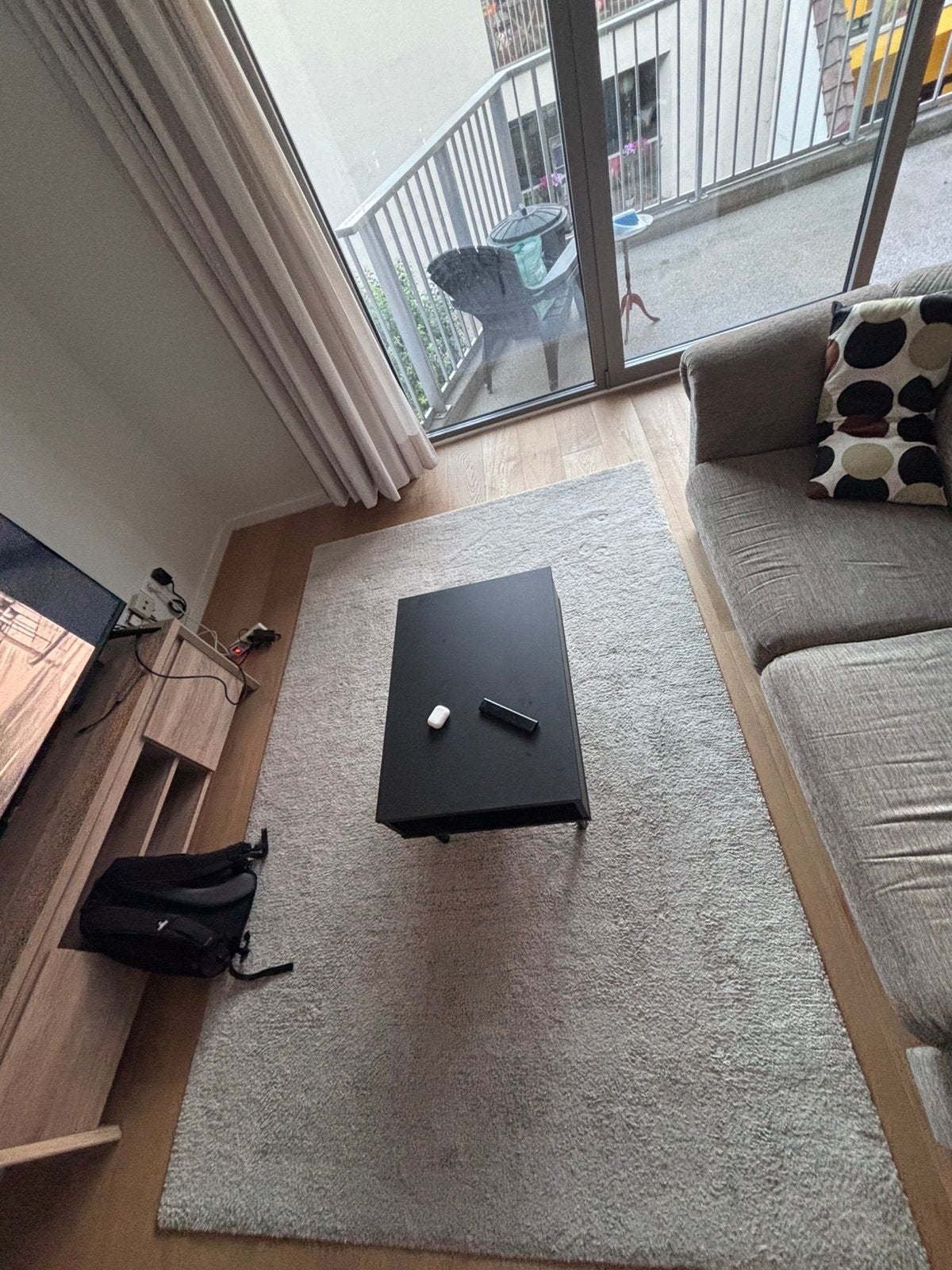Tapis moucheté blanc et noir, Noir, 200 cm ou plus, 150 à 200 cm, Comme neuf