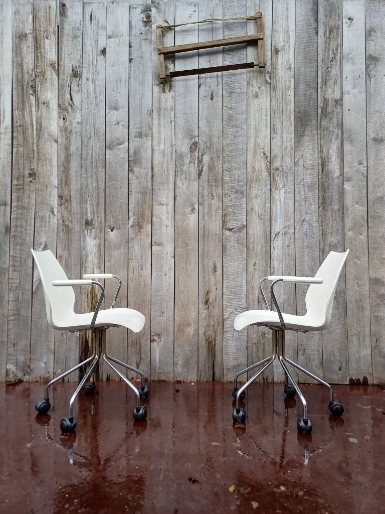 Kartell Maui stoel door Vico Magistretti (14 op voorraad), Gebruikt, Overige materialen, Vijf, Zes of meer stoelen, Rood