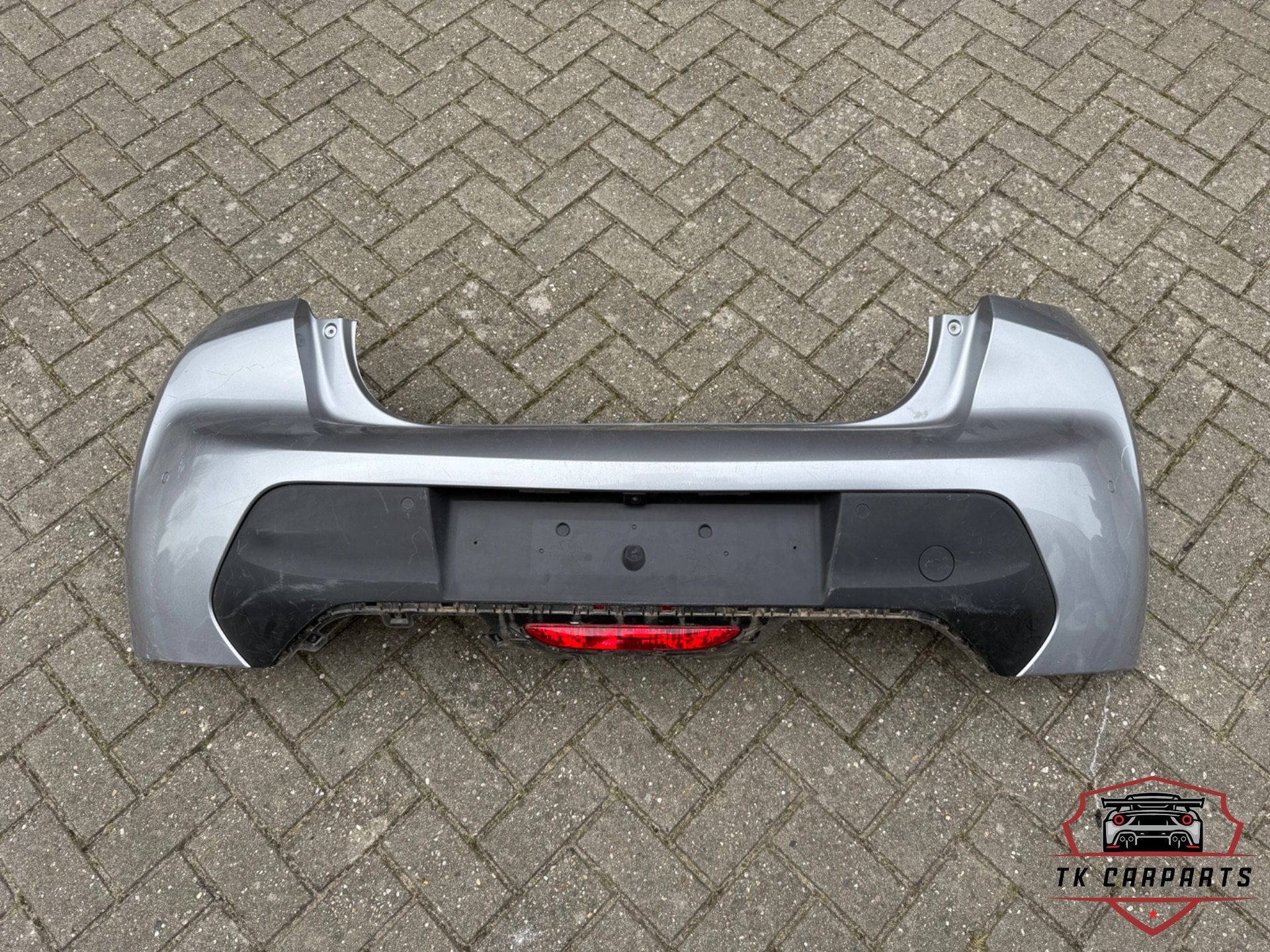 Peugeot 208 II achterbumper met pdc en camera, Auto-onderdelen, Taurusavenue 1
2132 LS  Hoofddorp, NL, Gebruikt, Contact.group@renault.com