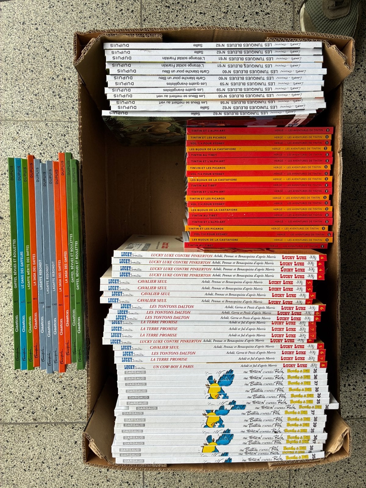 Lot de 78 bandes dessinées, Enlèvement, Neuf