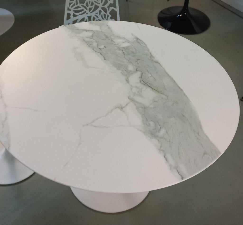 Tables tulipes d'extérieur en céramique, chaises Eero Saarin, Enlèvement ou Envoi