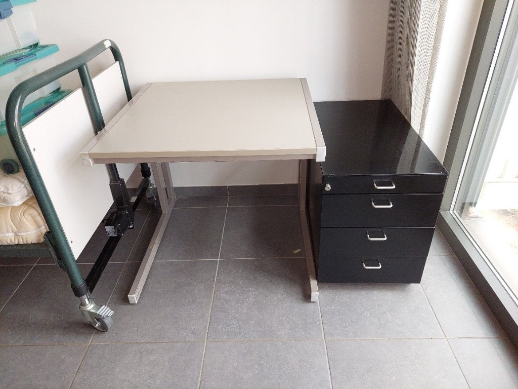 petite table de bureau, Maison & Meubles, Enlèvement, Utilisé, 80 cm, 80 cm