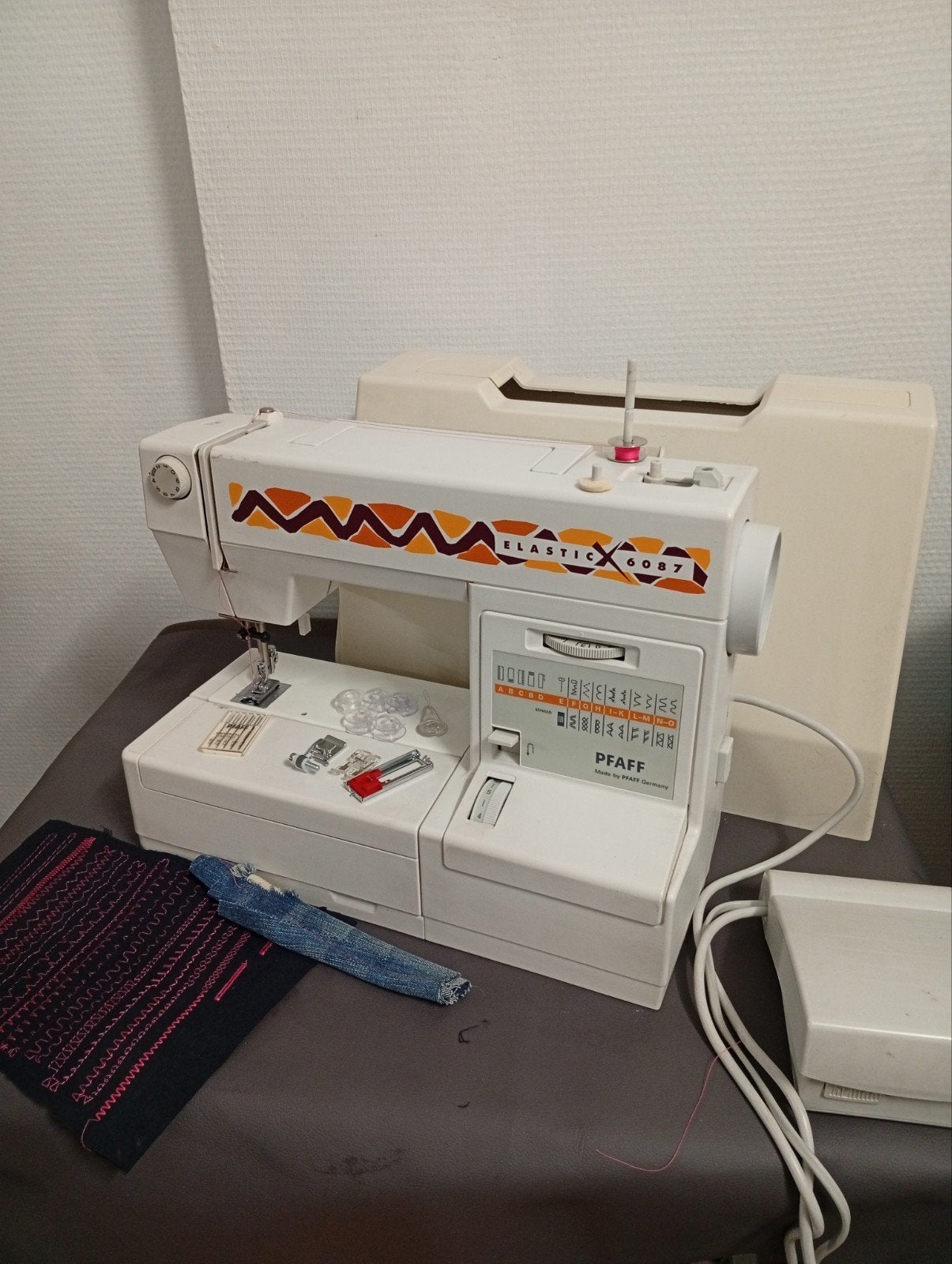 Pfaff Elastic 6087 naaimachine — gereviseerd, Hobby en Vrije tijd, Ophalen of Verzenden, Naaimachine, Pfaff