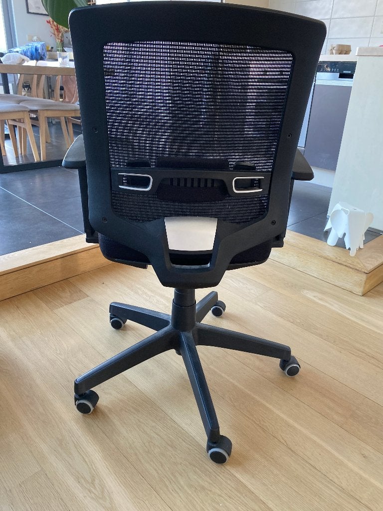 Ergonomische bureaustoel Atena 3 — Goede staat, Ophalen, Gebruikt, Zwart, Bureaustoel