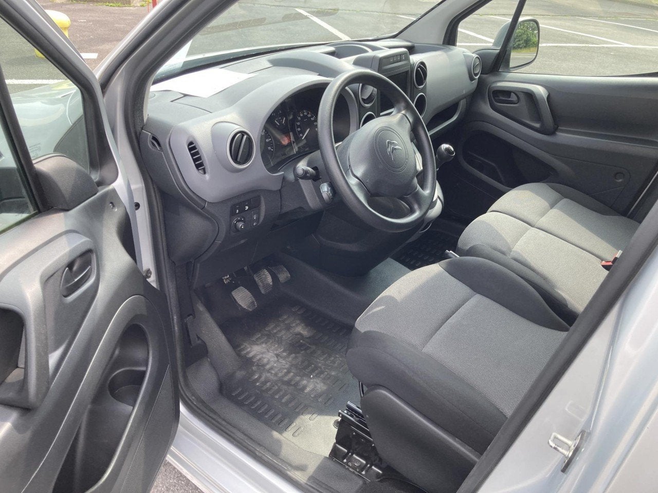 Citroën Berlingo (année de construction 2018), Argent ou Gris, Achat, Euro 6, Entreprise