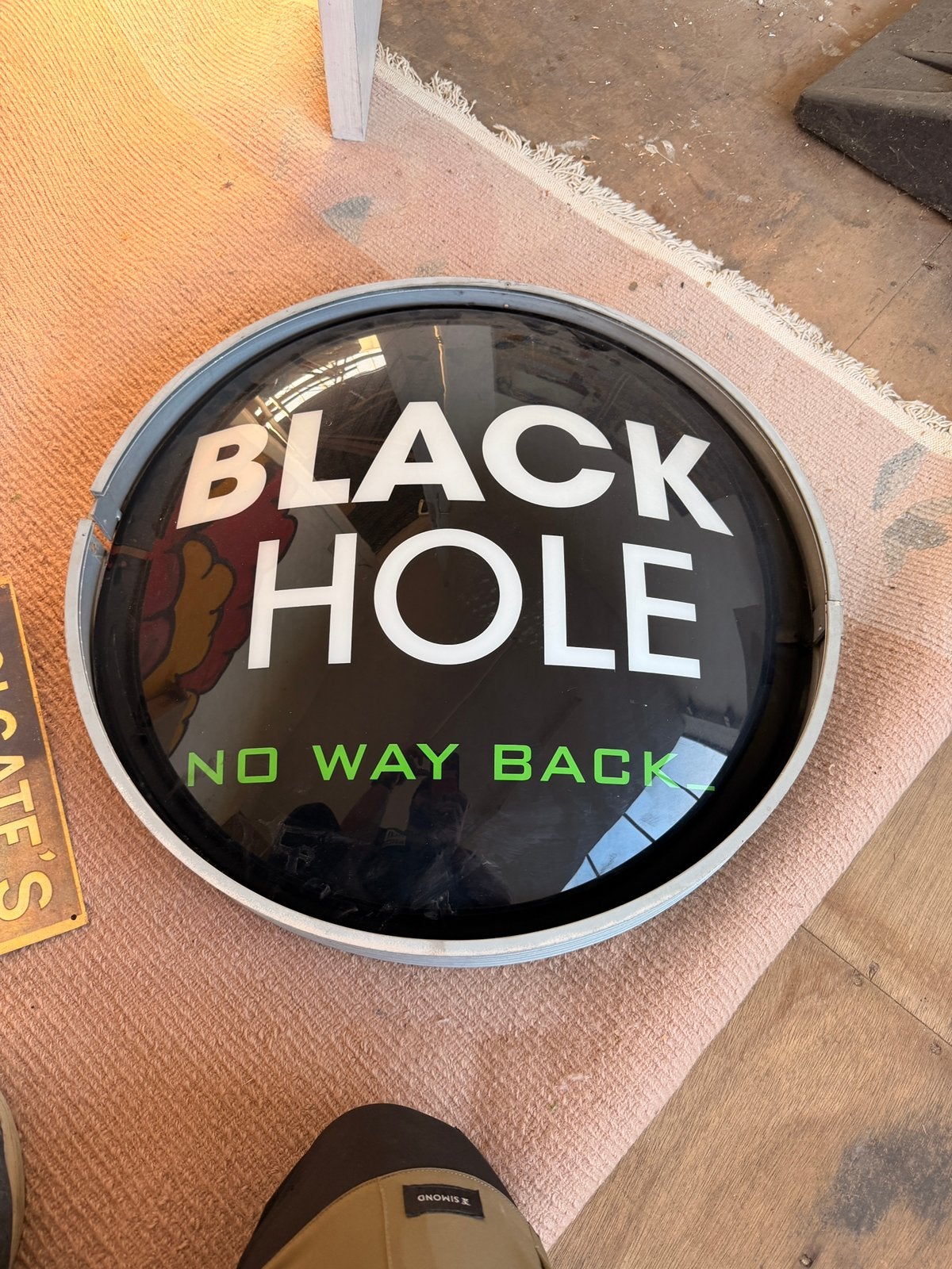 Black hole reclame verlichting, Verzamelen, Ophalen, Zo goed als nieuw, Lichtbak of (neon) lamp