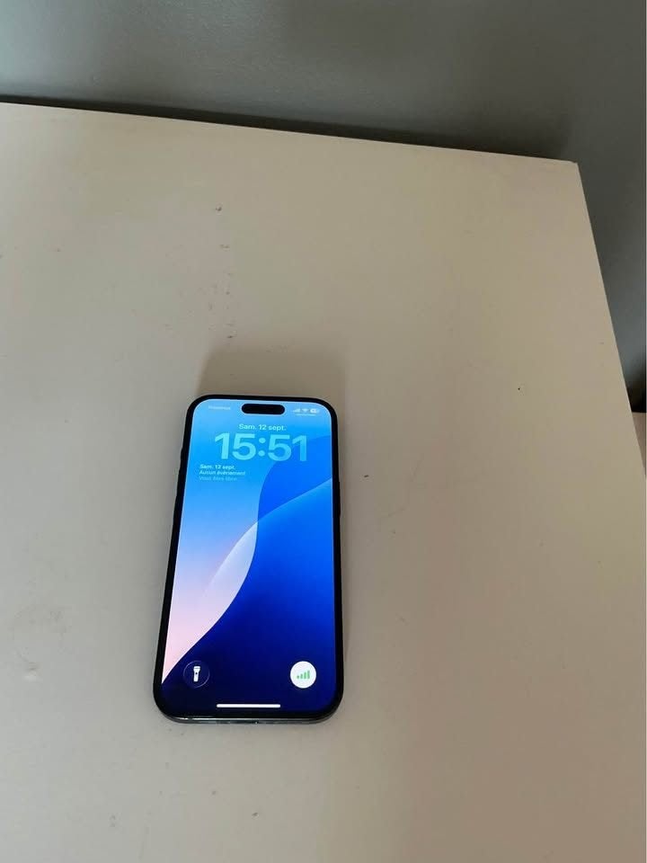 iPhone 15 128 Go noir – Très bon état – Snapchat SS06, Télécoms, 128 GB, IPhone 15, Comme neuf, Enlèvement