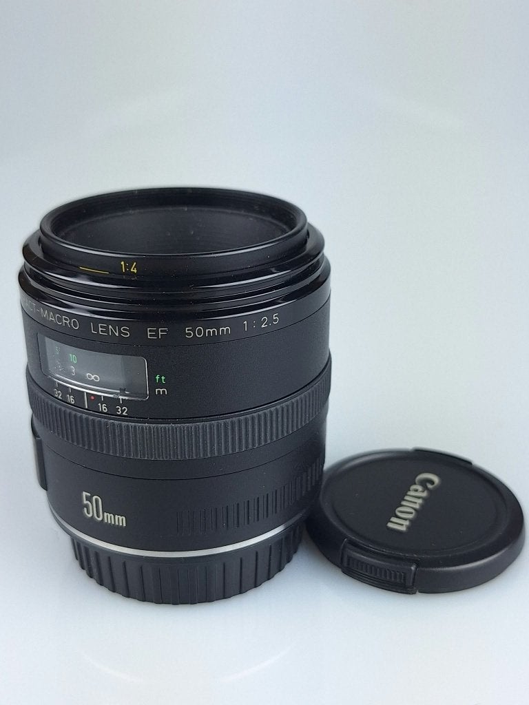 Canon EF 50mm f/2.5 Compact Macro, Gebruikt, Canon, Autofocus, Ophalen of Verzenden