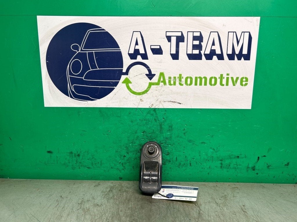 COMMUTATEUR VITRES ELECTRIQUES Opel Vivaro (|8200011867|), Opel, Opel Automobile GmbH, Utilisé, Kontakt-opel@opel.com