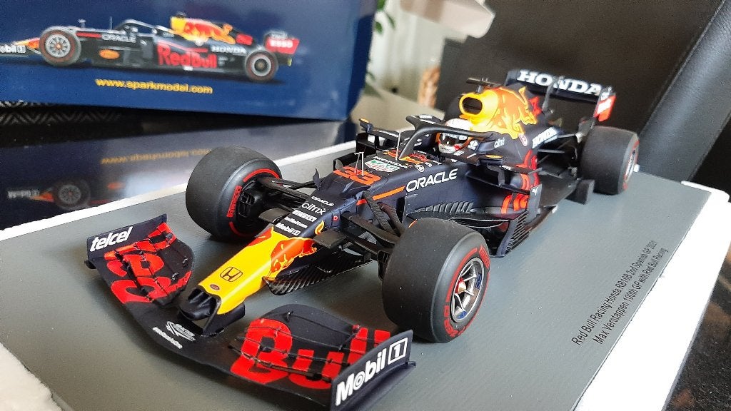 F1 Red Bull Racing RB16B Spanish GP 2021 1:18 Spark, Ophalen of Verzenden, Nieuw