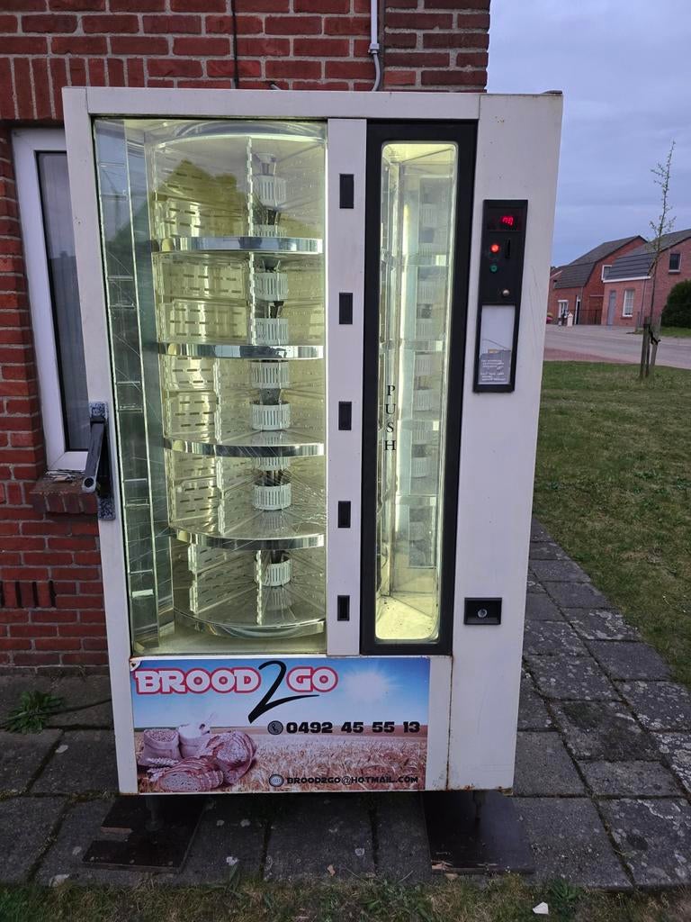 Vers Brood snack automaat € 500 euro moet nagekeken worden, Ophalen