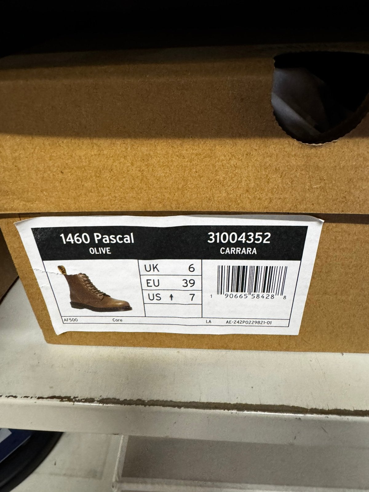 Dr martens kaki kleur, Enlèvement ou Envoi, Comme neuf