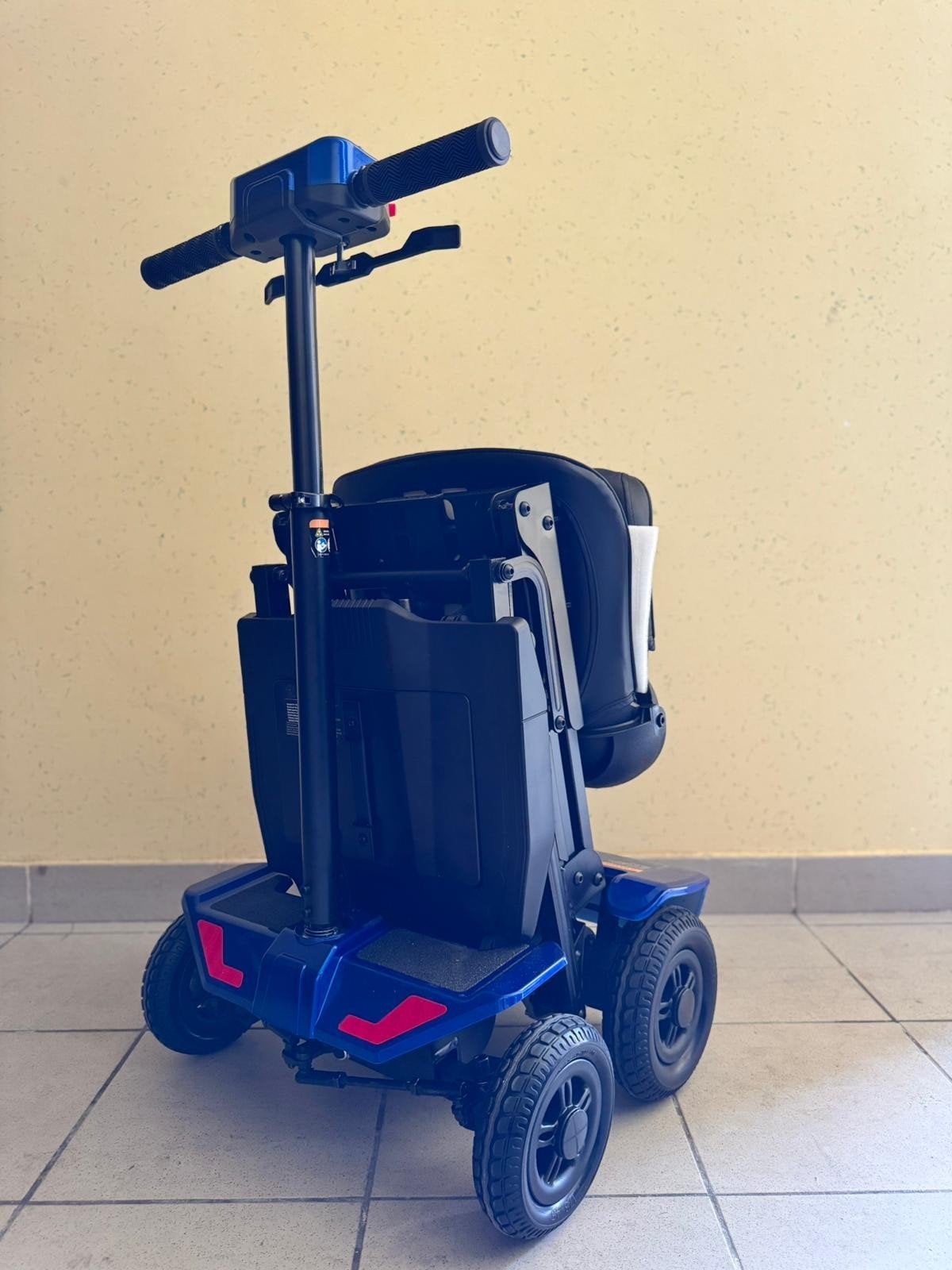 opvouwbare Scootmobiel smart plooibare met afstandsbediening, Ophalen of Verzenden, Inklapbaar, Nieuw, Elektrische rolstoel