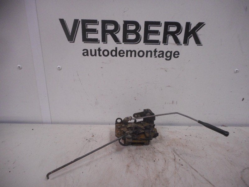 SERRURE DE PORTE LATERALE Opel Corsa A (gm90120865), Autos : Pièces & Accessoires, Carrosserie & Tôlerie, Opel, Droite, Utilisé