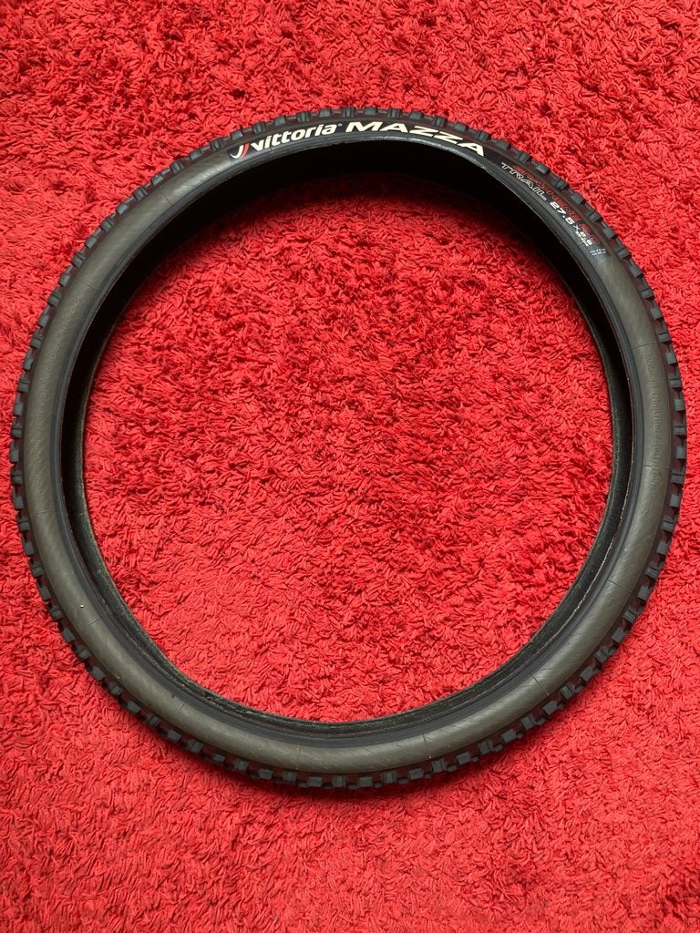 2 PNEUS VTT VITTORIA MAZZA TRAIL (Flancs gris) 27.5" X 2.60, Fietsen en Brommers, Ophalen of Verzenden, Zo goed als nieuw, Vittoria