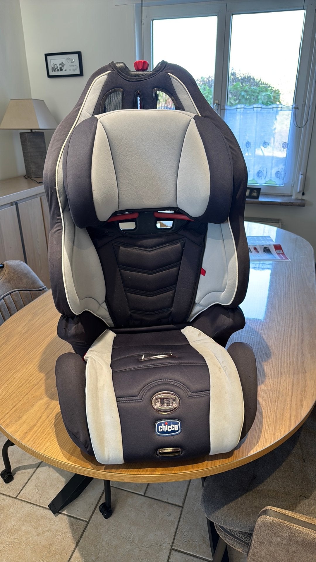 Autostoeltje Chicco, Kinderen en Baby's, Ophalen, Autogordel of Isofix, 9 t/m 18 kg, Zo goed als nieuw
