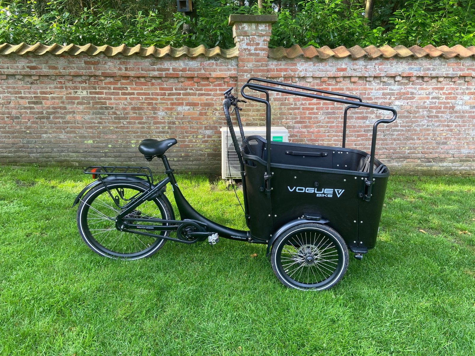 Elektrische Bakfiets merk VOGUE, Fietsen en Brommers, Fietsen | Bakfietsen, Zo goed als nieuw, Ophalen