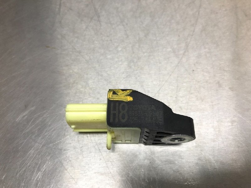 CAPTEUR AIRBAG Toyota Yaris III (P13) (|89836102140|), Utilisé, Toyota