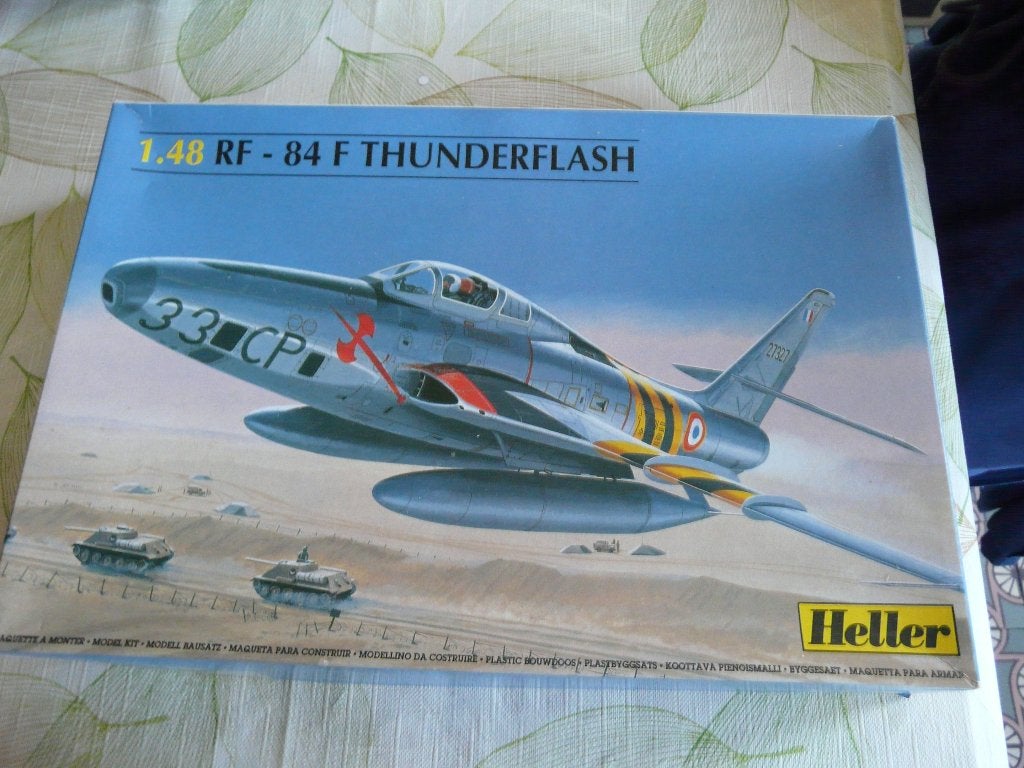 RF F84F THUNDERFLASH 1/48 HELLER, Neuf, Plus grand que 1:72, Heller, Avion
