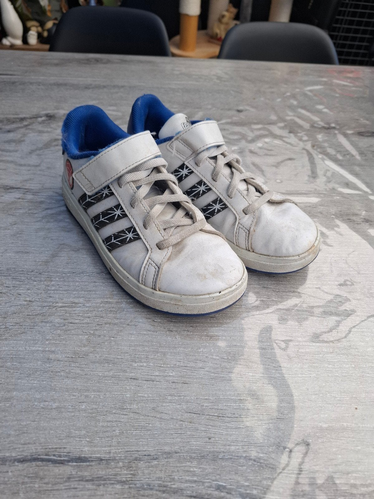 Adidas Spiderman, Ophalen of Verzenden